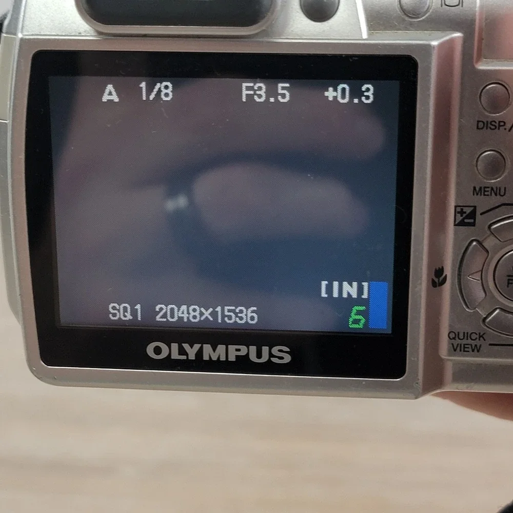 Olympus SP-510UZ 7.1 Megapixel Digital Camera 10x Optical Zoom Silver No Cap